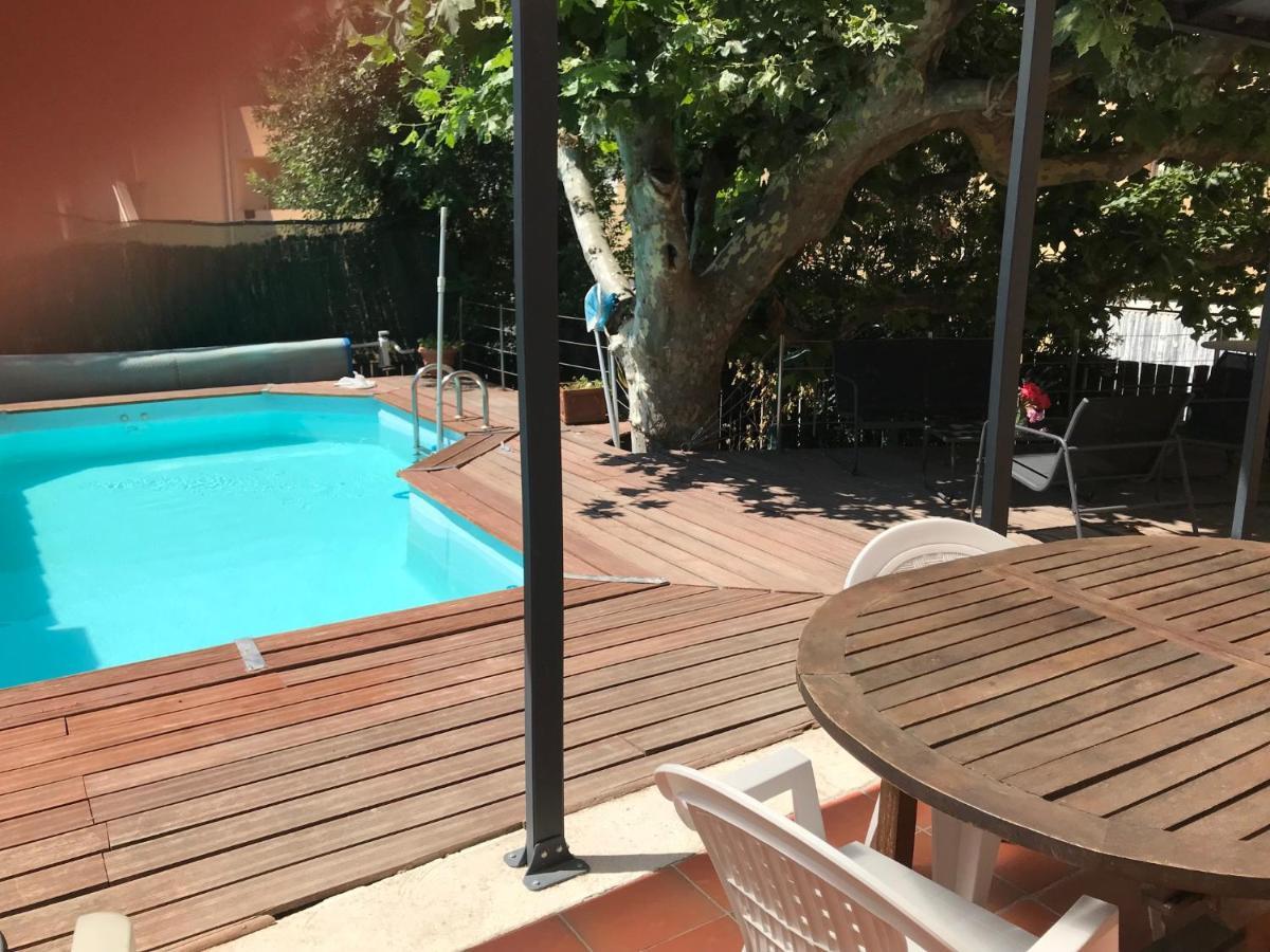 Chambre Climatisee Avec Sdb Privee Dans Une Villa Avec Piscine Ouverte D'Avril A Mi Octobre マルセイユ エクステリア 写真
