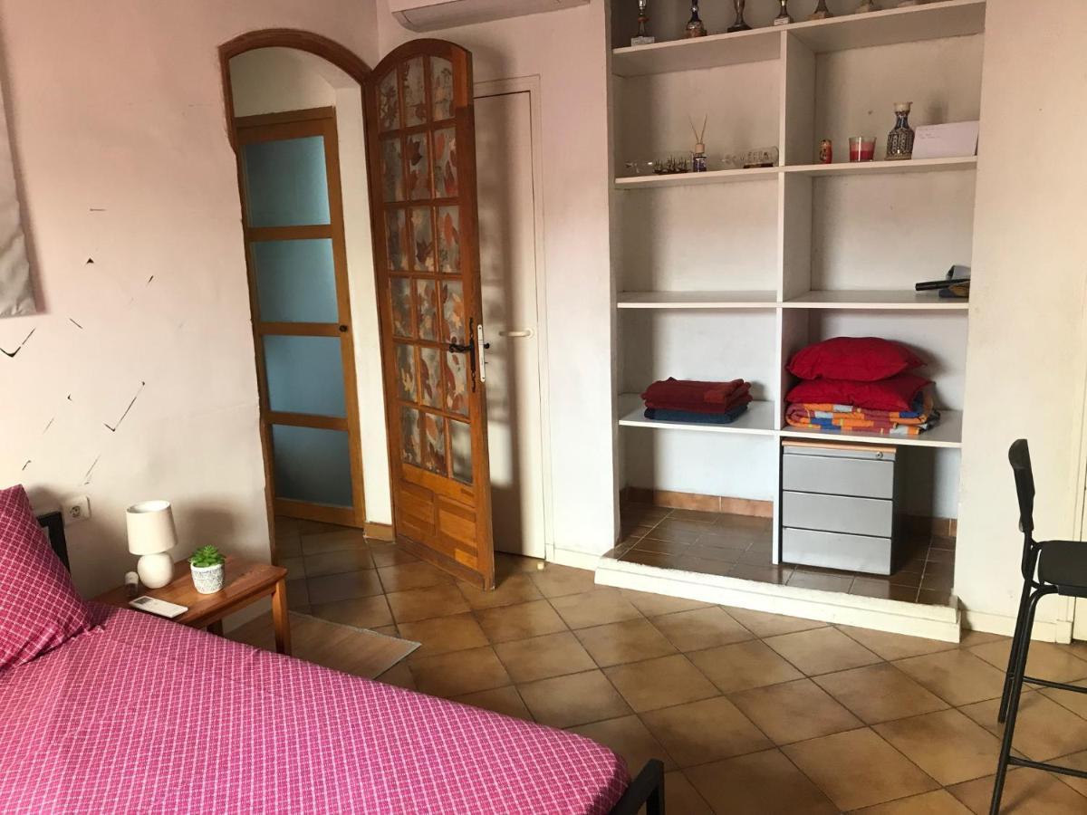 Chambre Climatisee Avec Sdb Privee Dans Une Villa Avec Piscine Ouverte D'Avril A Mi Octobre マルセイユ エクステリア 写真
